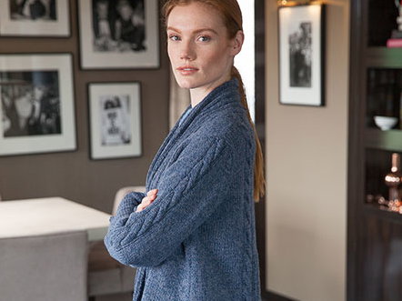 Strickanleitung Zopf Cardigan mit Schalkragen