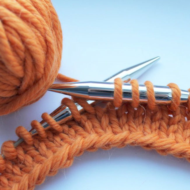 Strickanleitung Loop glatt rechts hochstricken