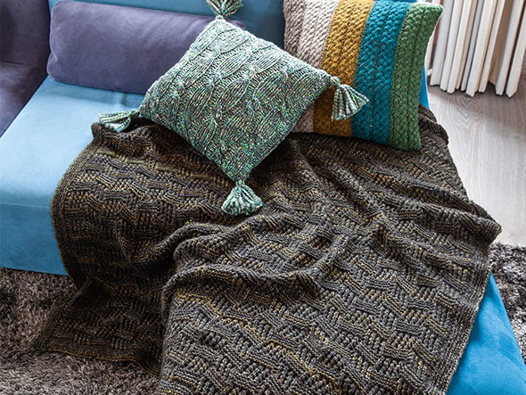 Strickanleitungen: Kissenhüllen und Wohndecke
