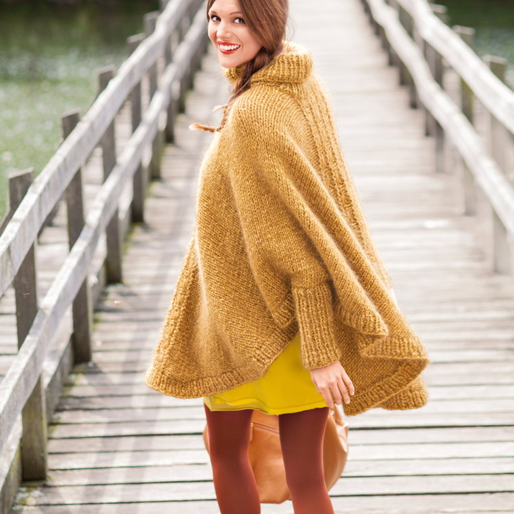 Stricken Heft 21/13: Poncho mit Rollkragen