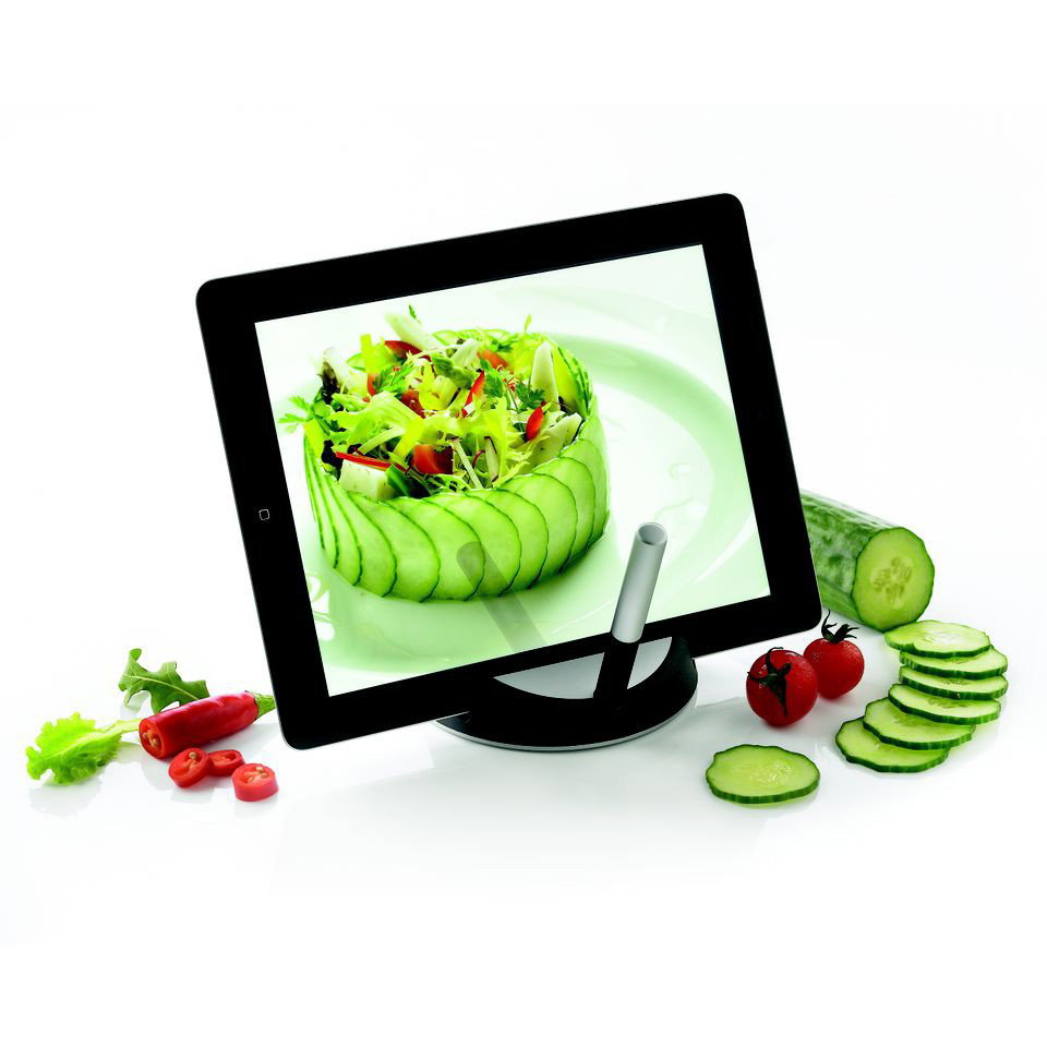 Tablet-PC mit Gemüse
