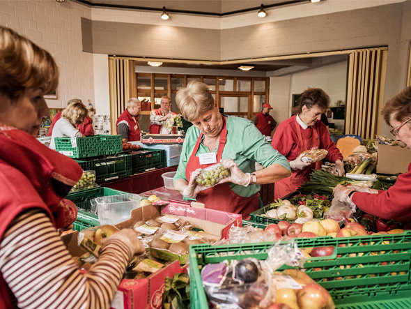 Lebensmittel-Sortierung bei der Tafel