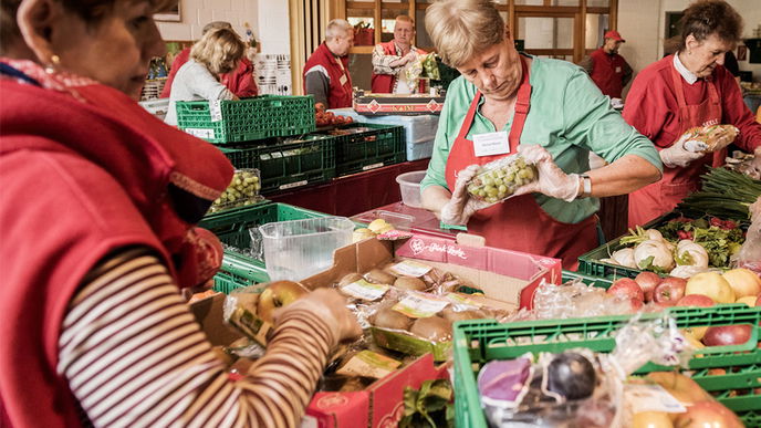 "Gemeinsam Teller füllen"
