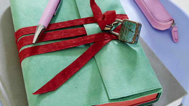 Tagebuch mit Ledereinband