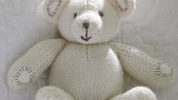 Süßer Strickteddy