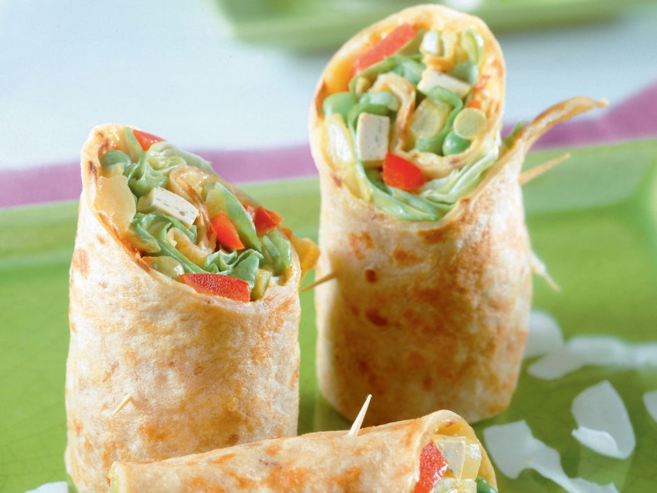 Vegane Hawaiiwraps - Kokosraspel geben dem Wrap einen hawaiianischen Touch