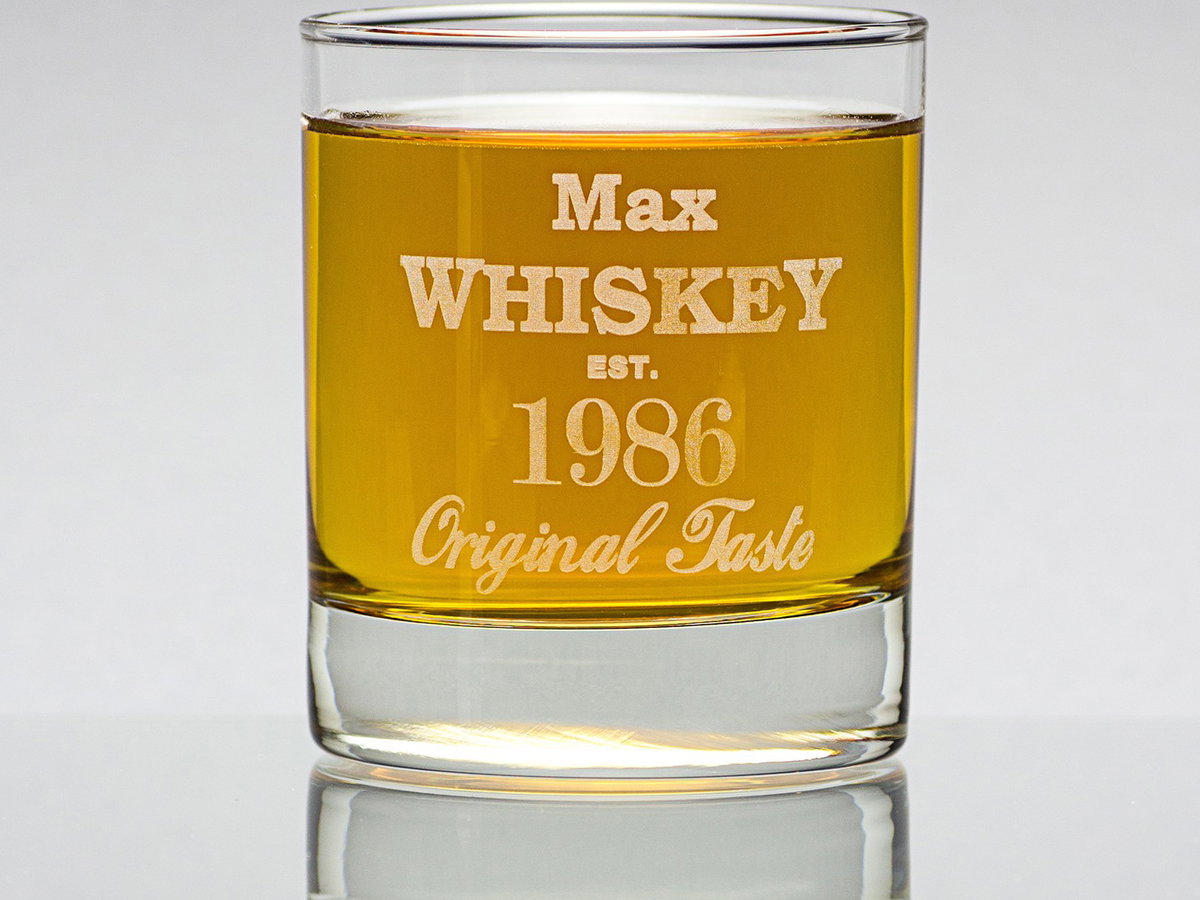 Whiskeyglas mit Gravur