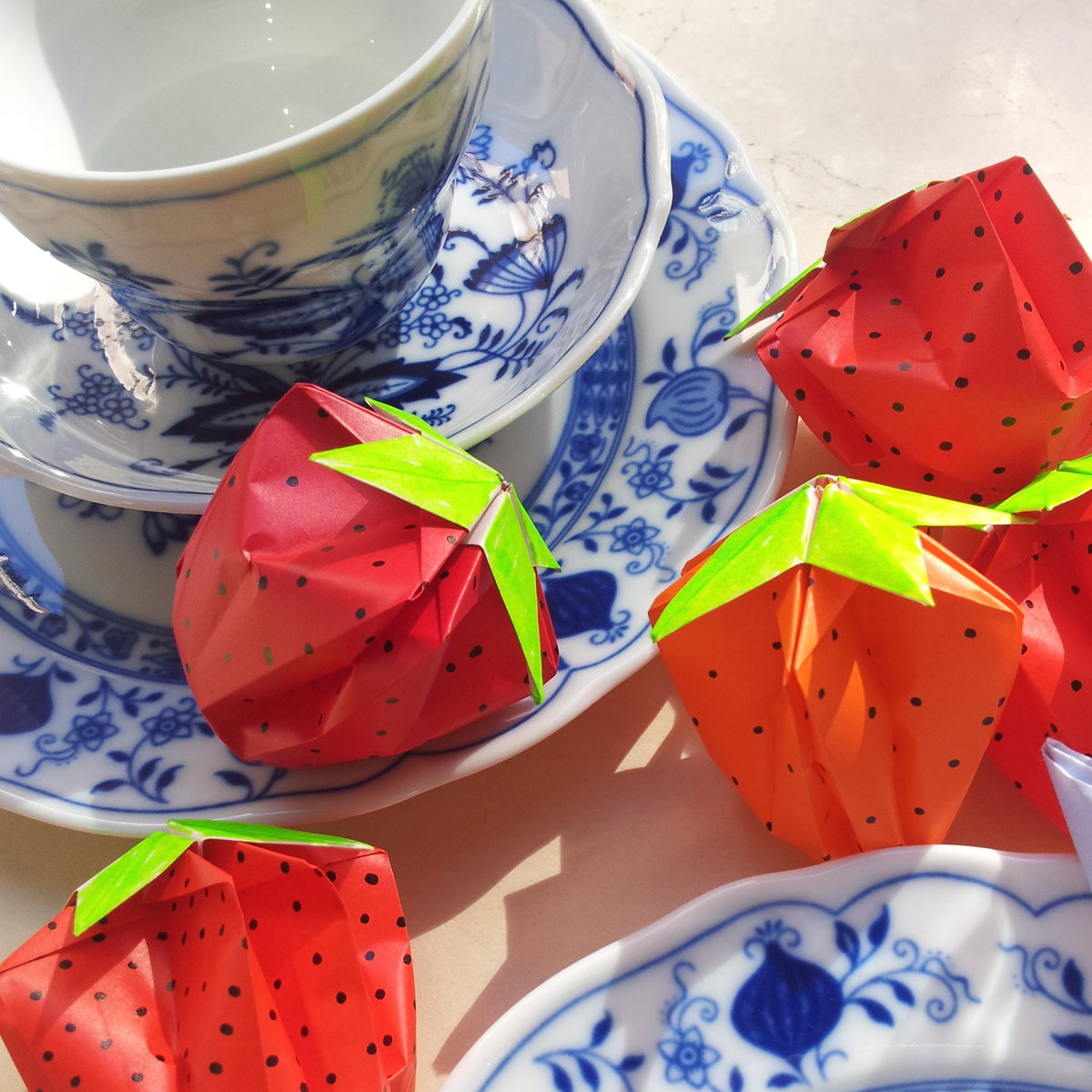 Erdbeeren als Tischdeko von der Wohn-Community SoLebIch