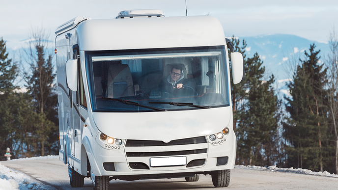 Mit Wohnwagen und Vorzelt richtig überwintern