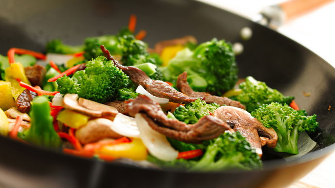 So gelingt das Kochen mit dem Wok