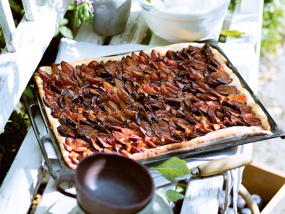 Zwetschgendatschi Kuchen mit Pecannüssen