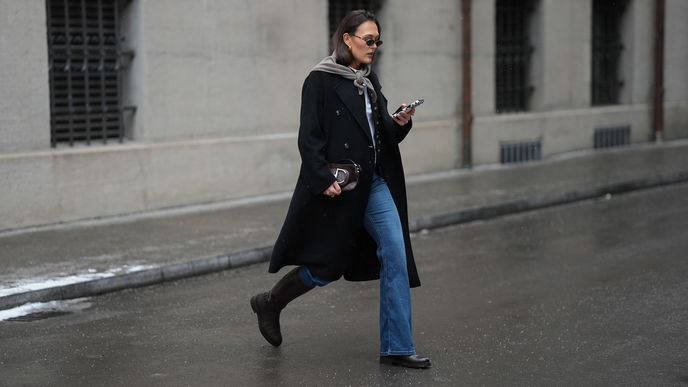 Modetrends im Herbst/Winter 2026: Die Bootcut-Jeans feiert ihr großes Comeback