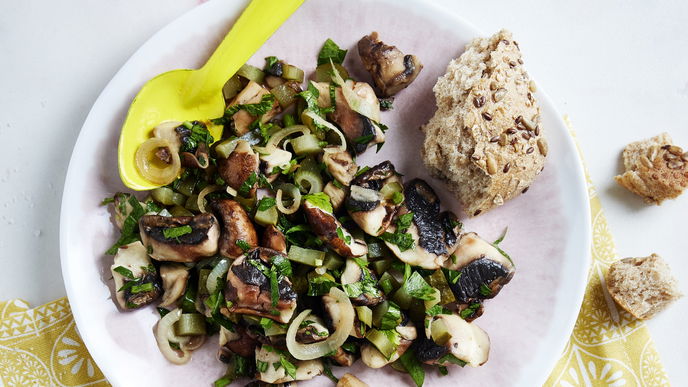Rezept für Champignon-Salat mit Kräuter-Vinaigrette