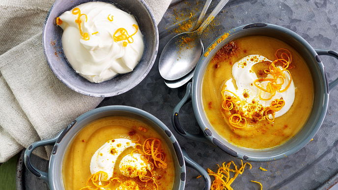Rezept für Butternut-Maronen-Suppe mit Curry, Apfel und Orange