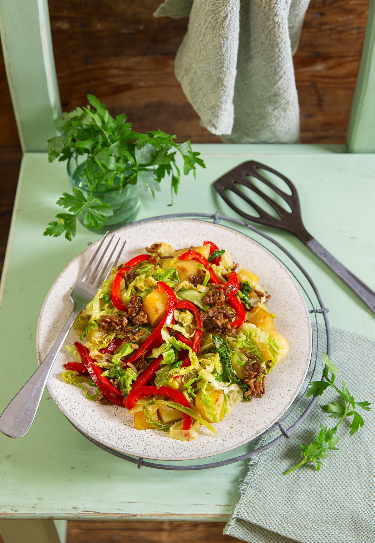 Hackfleisch-Kartoffelpfanne mit Gemüse