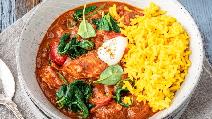Indisches Hähnchen-Curry mit Spinat und Reis: Schmeckt sogar besser als Takeaway