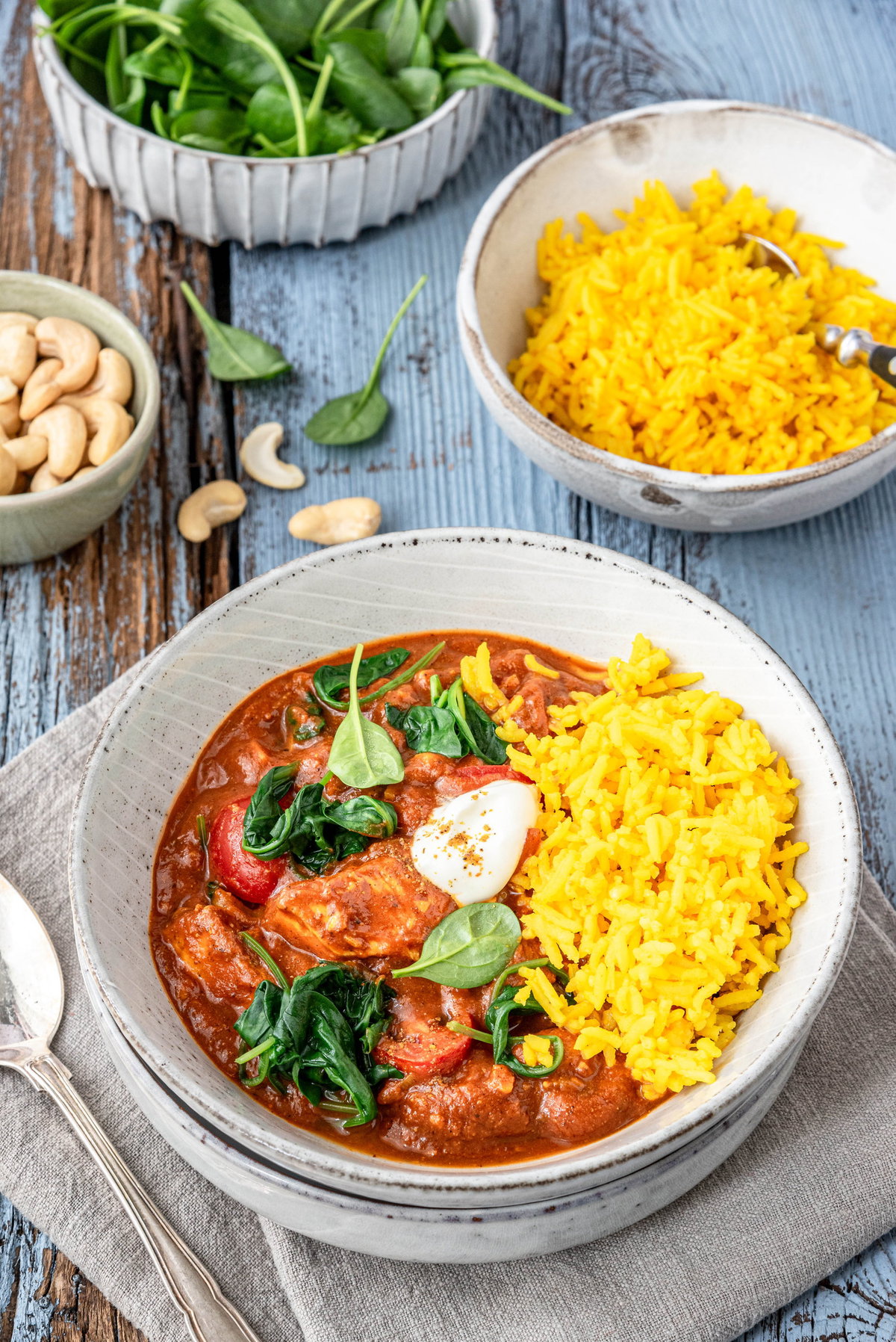 Indisches Hähnchencurry mit Spinat und Reis