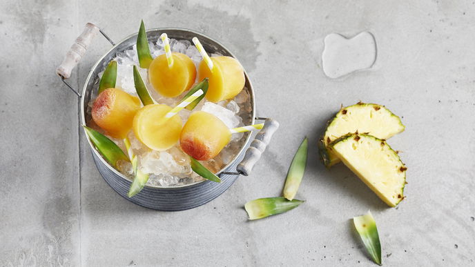 Cocktail im Eisformat: Rezept für Tequila Sunrise am Stiel