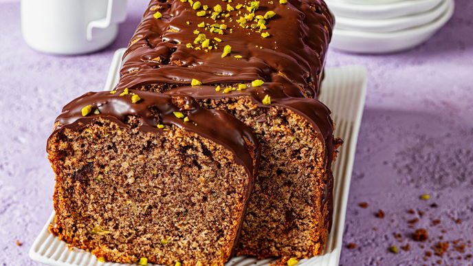 Saftig, nussig, glutenfrei: So gelingt der schokoligste Zucchini-Kuchen mit Zucchini