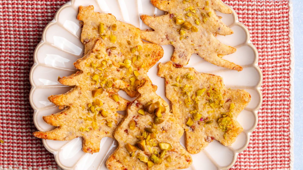 Pistazien-Tannenbäumchen mit Limette: Das geniale & zuckerfreie Rezept für den Weihnachtsteller