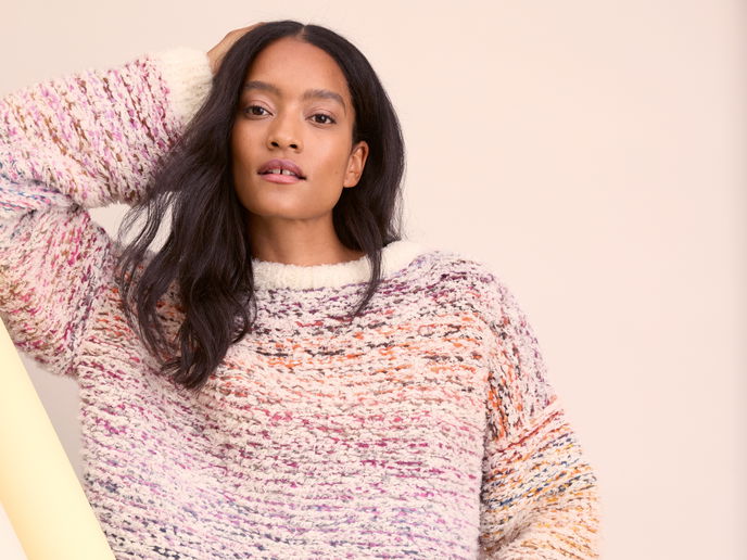 Kuschel-Look zum Nachstricken: Holen Sie sich die gratis Anleitung für diesen flauschigen Lana Grossa Pullover