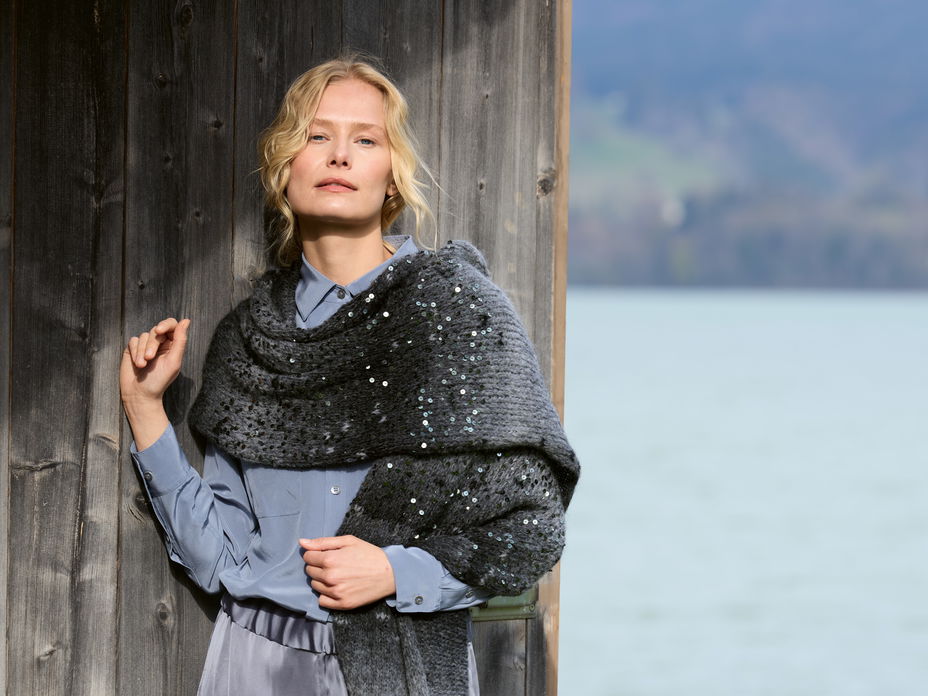 Strick-Fans aufgepasst: Wir verlosen 10 Wollpakete für Stola mit Pailletten von Lana Grossa! 
